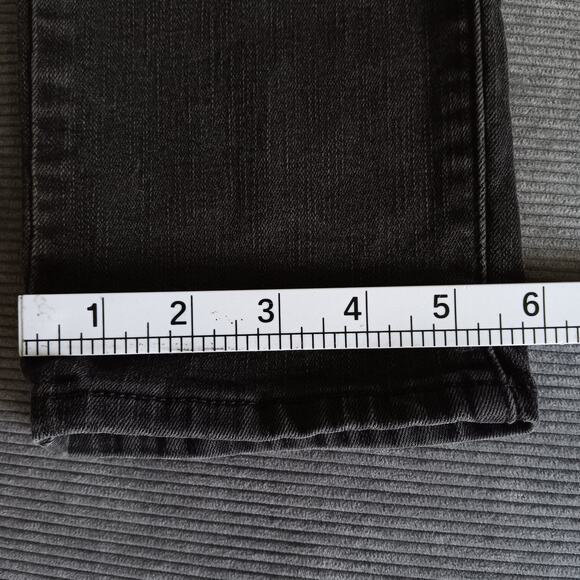 Levi's 712 Jeans Women Size 28x32 Slim Black Denim Pockets Zip Fly - Picture 8 of 12